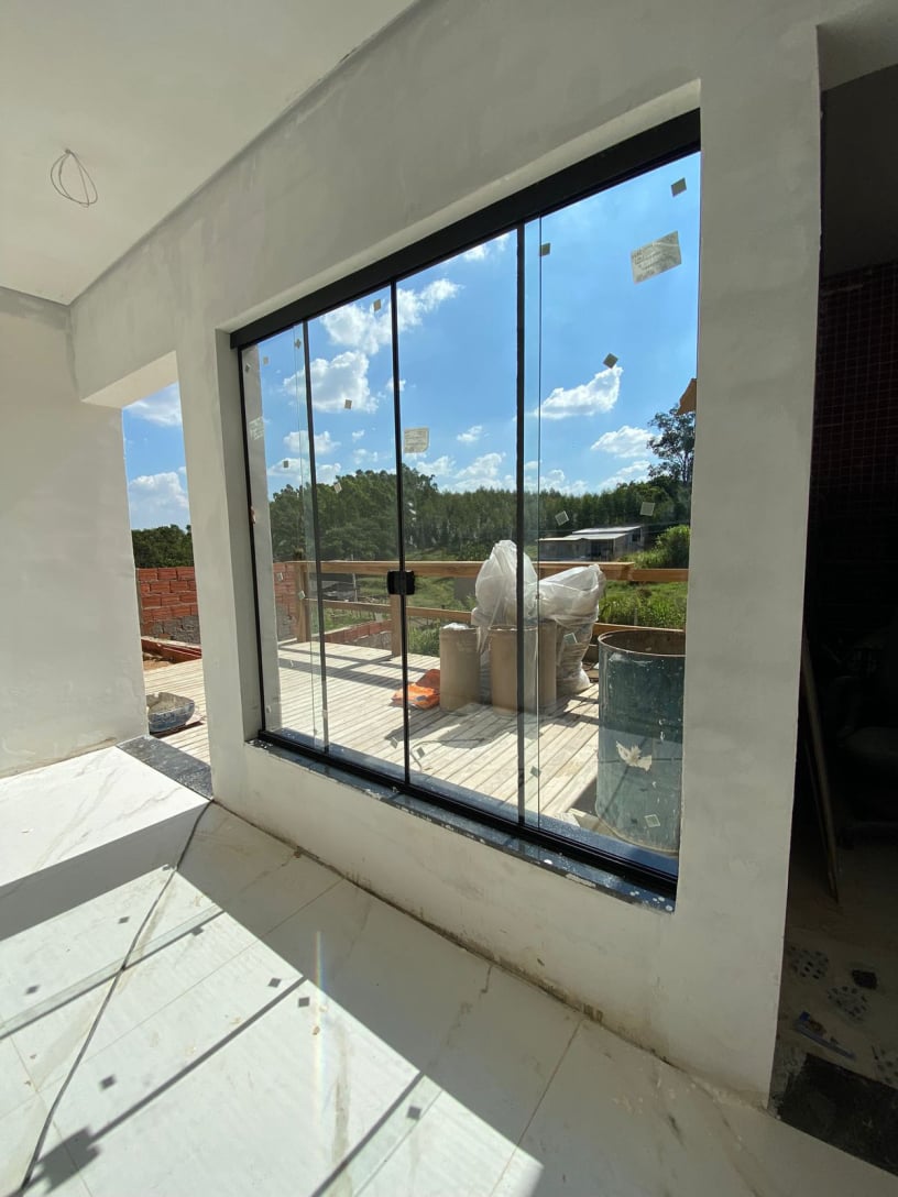 serviço de Envidraçamento de Sacada vidraçaria na região de Sorocaba